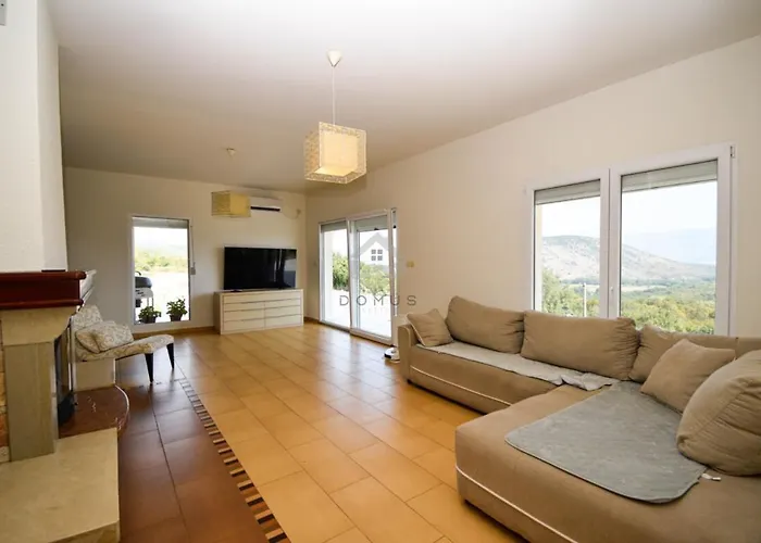 Baloci Hills Вілла *